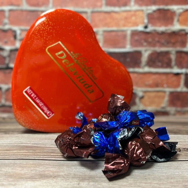 Heart-shaped Tin with Chocolate Bonbons filled DELAVIUDA 160g (Corazón con Bombones de Chocolate Surtidos)